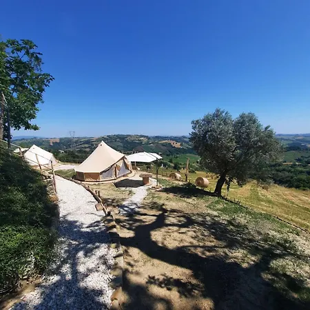 Glamping & Marche Nascoste Gualdo