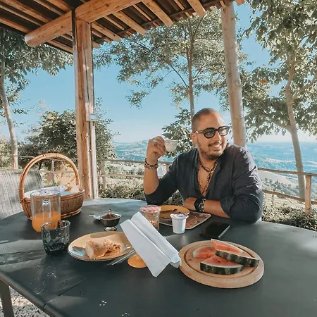 Luxury tent Glamping & Marche Nascoste Gualdo San Girolamo di Sopra