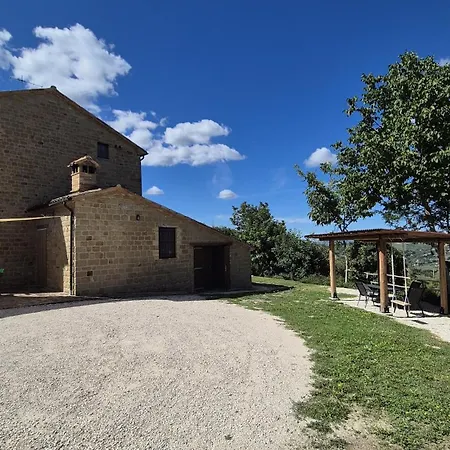 Glamping & Marche Nascoste Gualdo * San Girolamo di Sopra